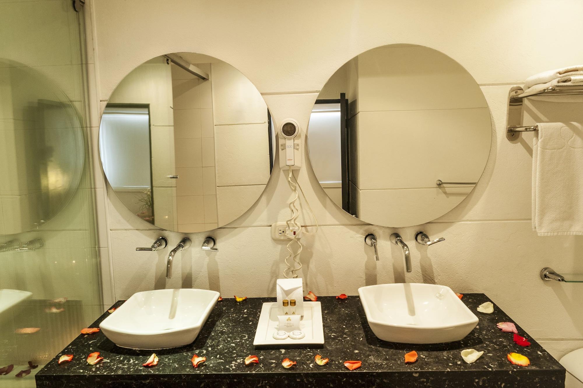 Hotel Bogota Virrey Екстер'єр фото