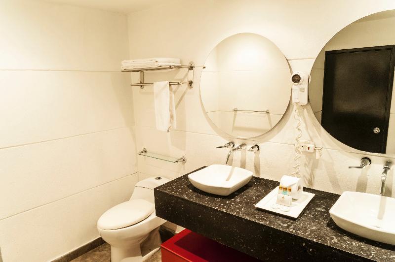 Hotel Bogota Virrey Екстер'єр фото