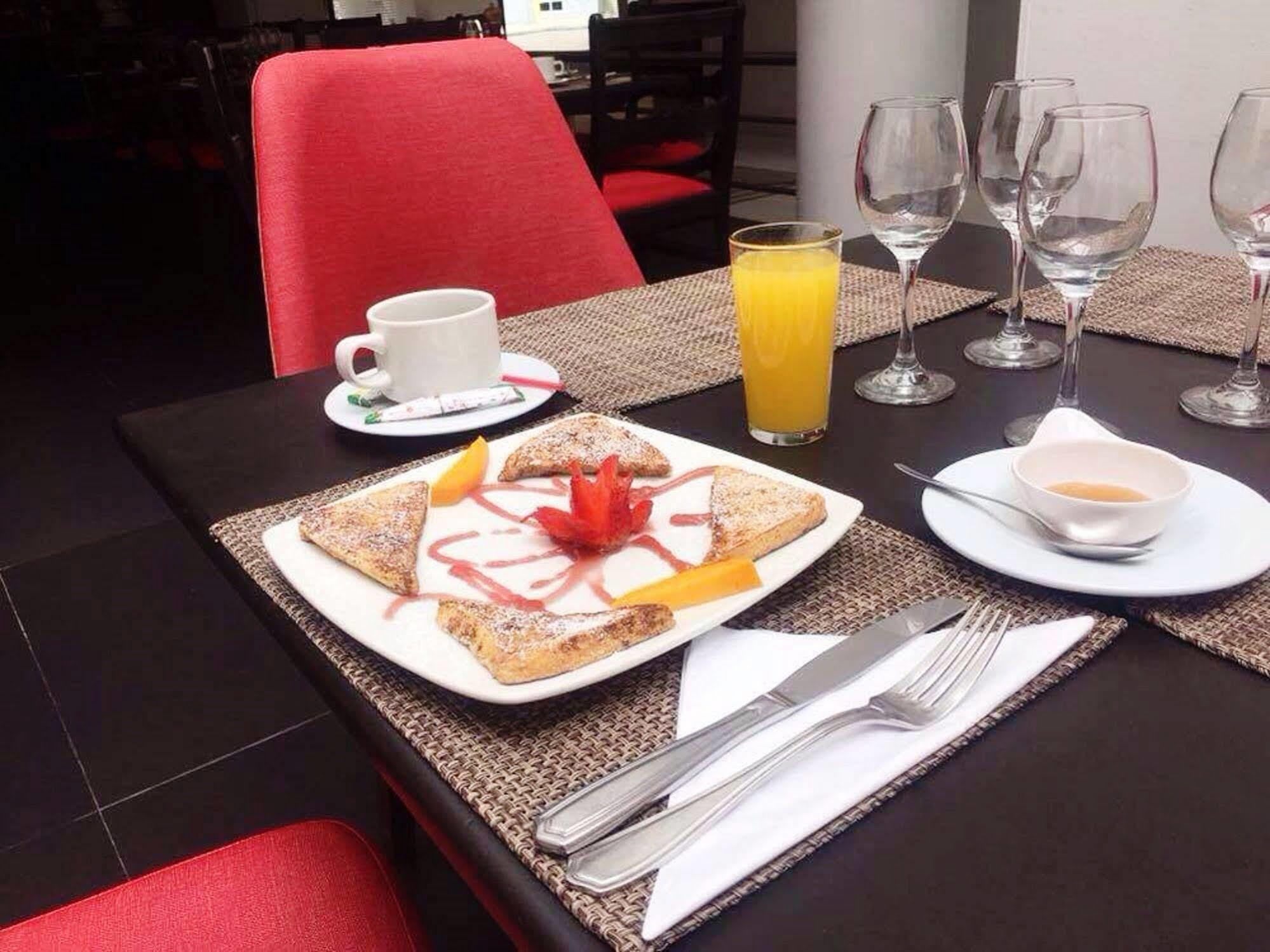 Hotel Bogota Virrey Екстер'єр фото