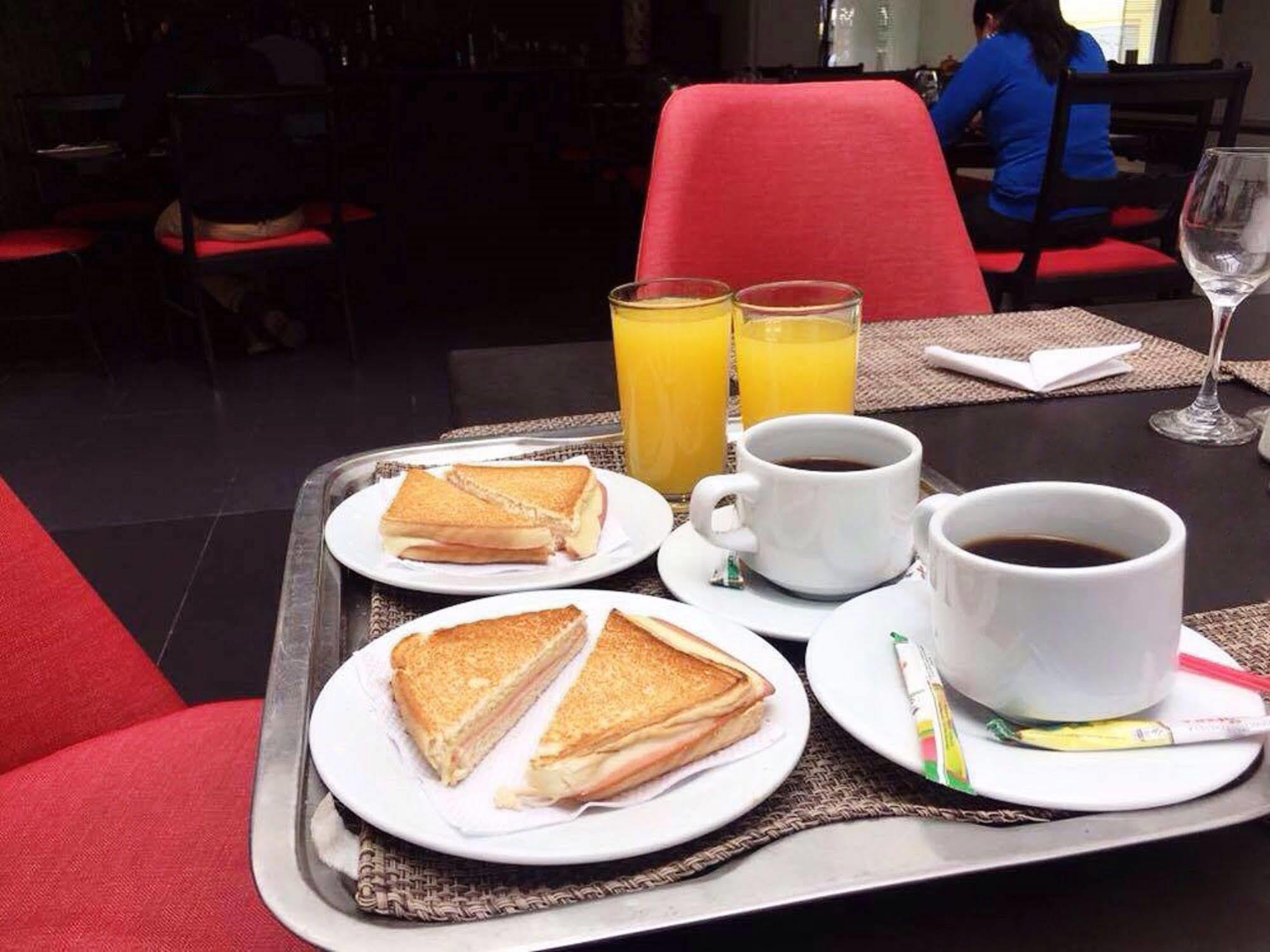 Hotel Bogota Virrey Екстер'єр фото