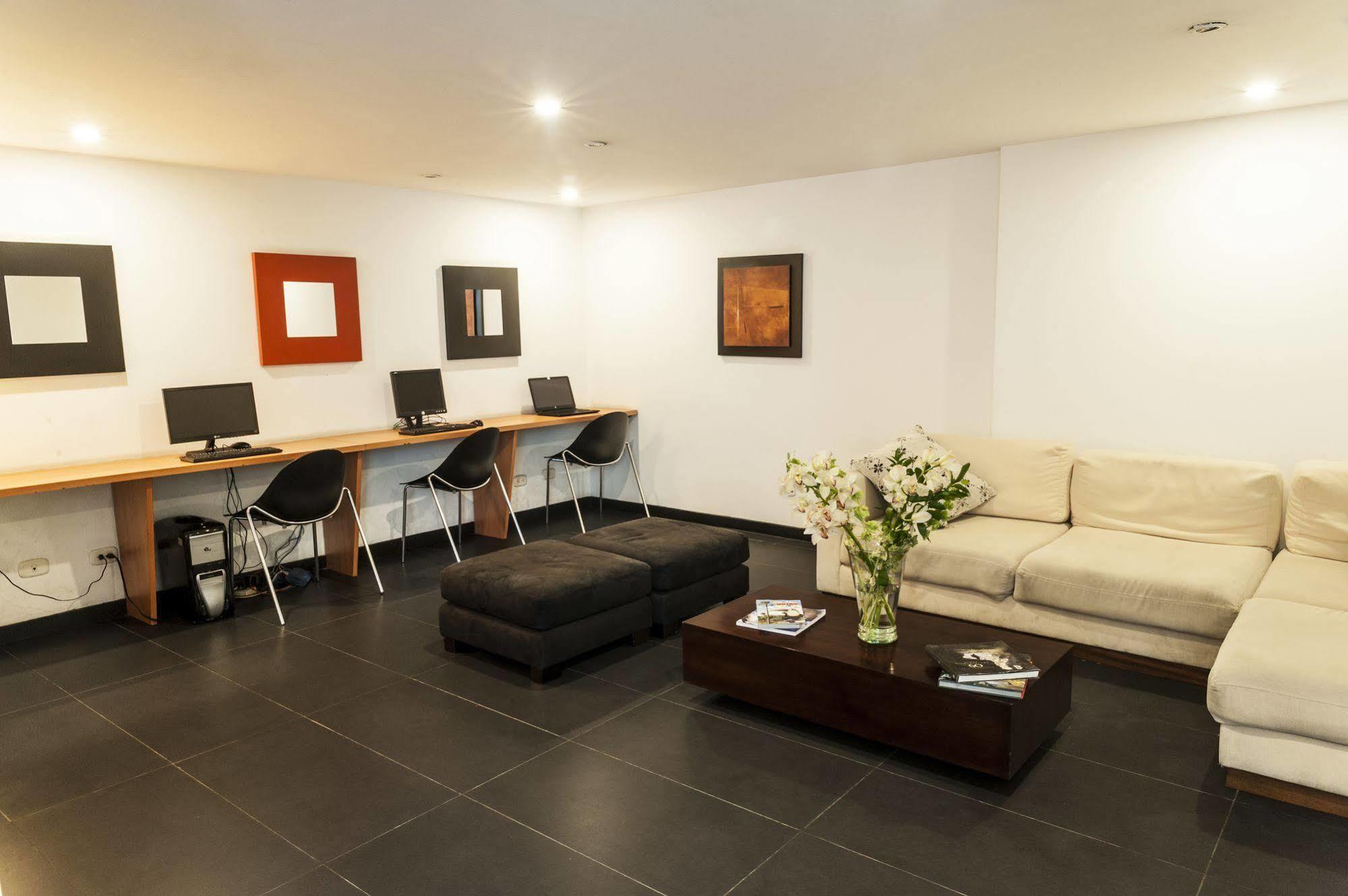 Hotel Bogota Virrey Екстер'єр фото